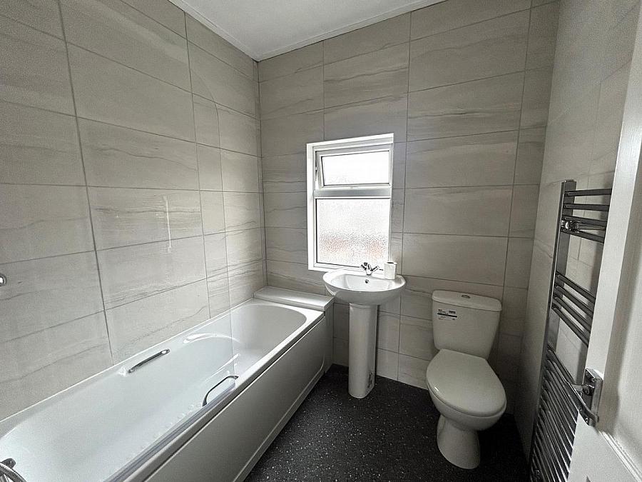 71 Avoniel Road