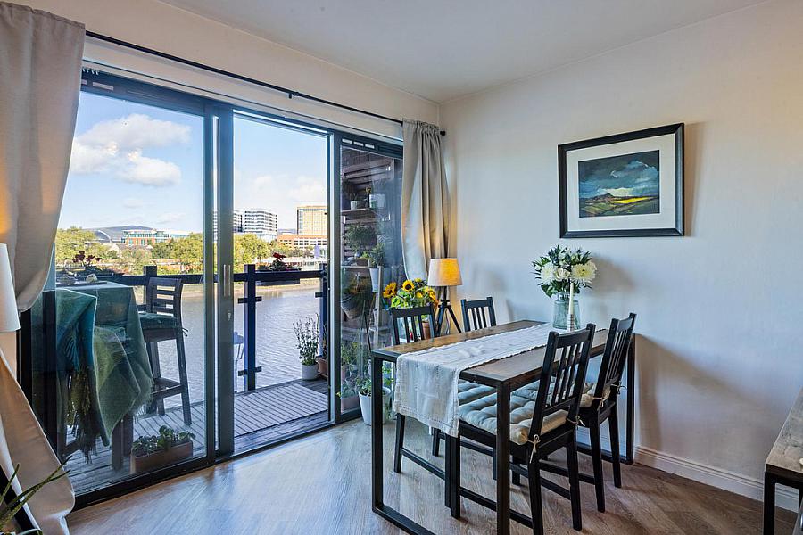 16 Ravenhill Reach