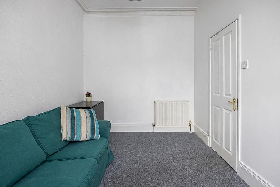 Apartment 4, 1 Sandown Park