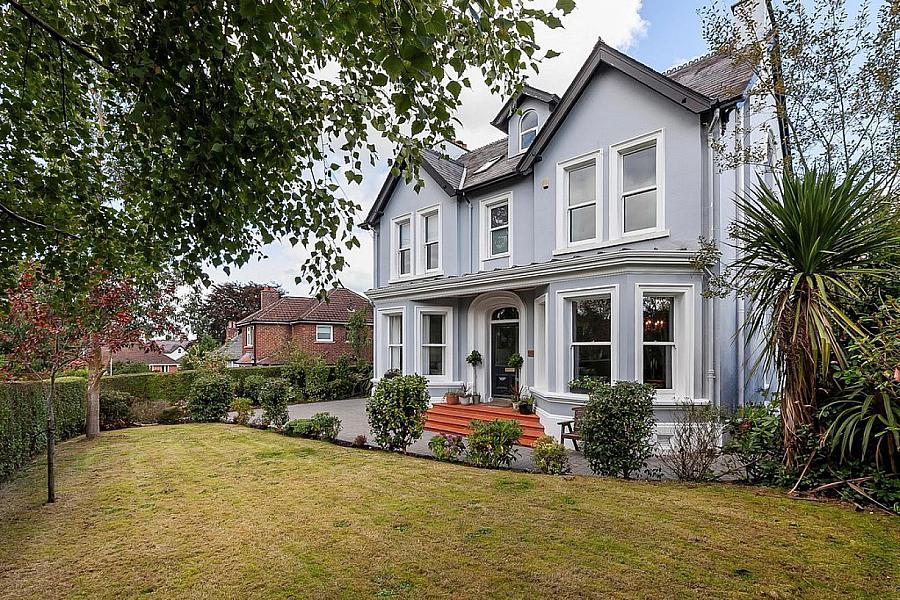 2 Kensington Park