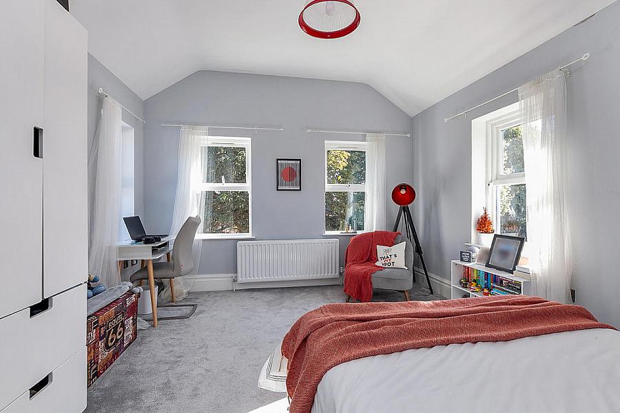 Kensington House, 2 Kensington Park