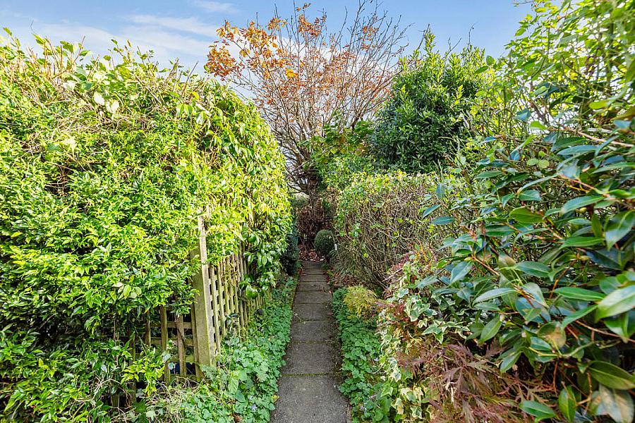 9 Kingsway Park
