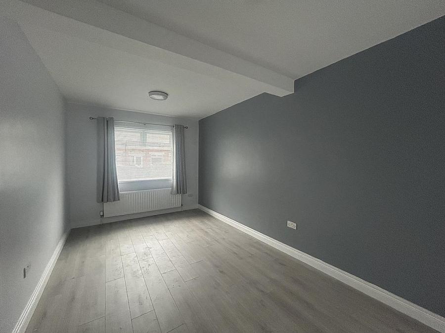 8 Strandburn Parade