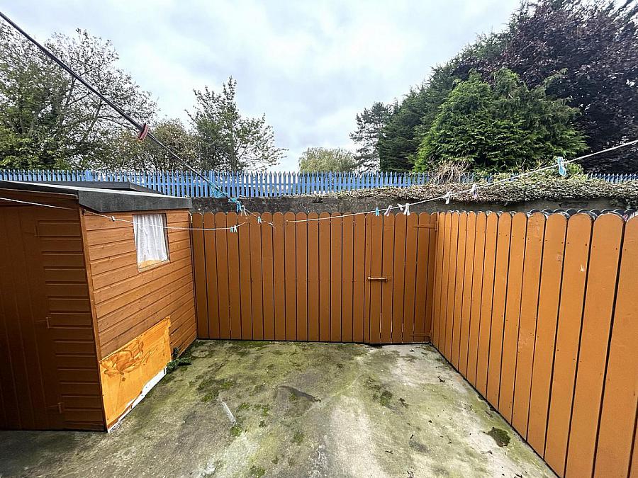 12 Wellwood Close