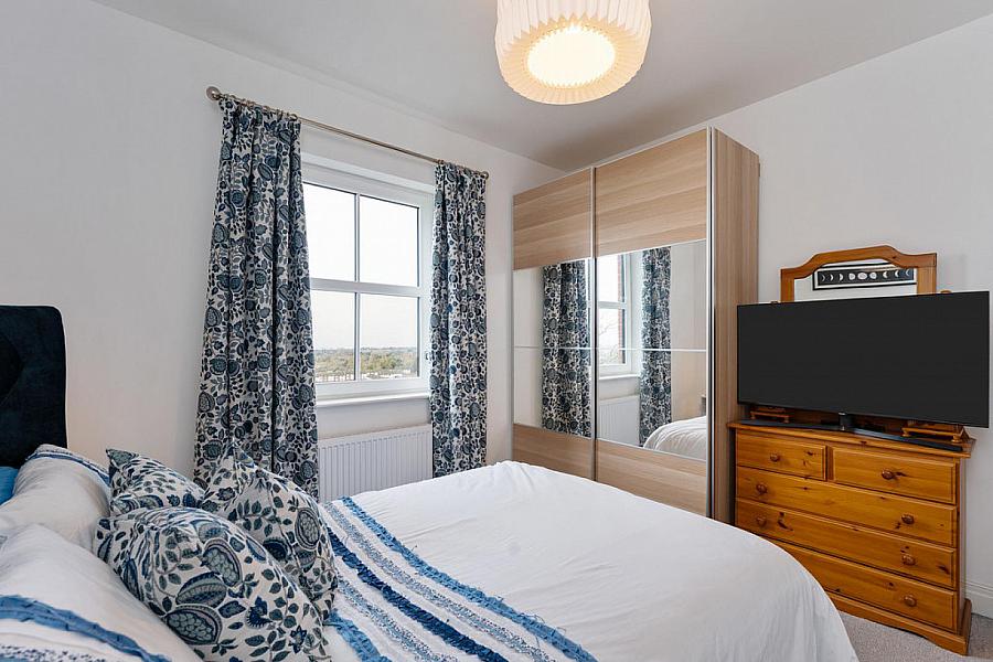 12 Castlegowan Crescent