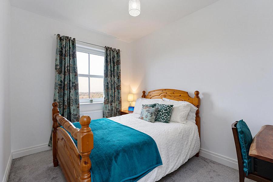 12 Castlegowan Crescent