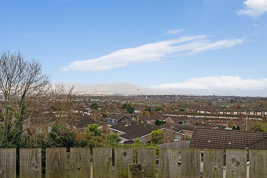 12 Castlegowan Crescent