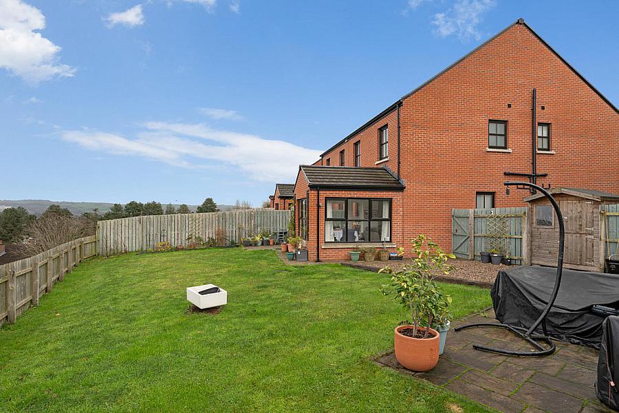 12 Castlegowan Crescent