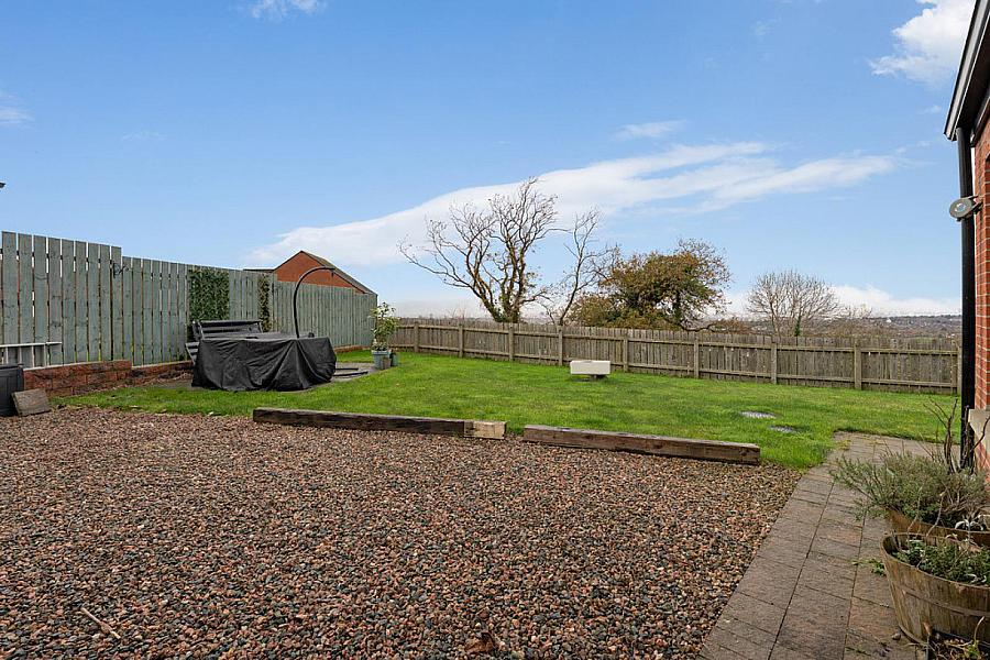 12 Castlegowan Crescent