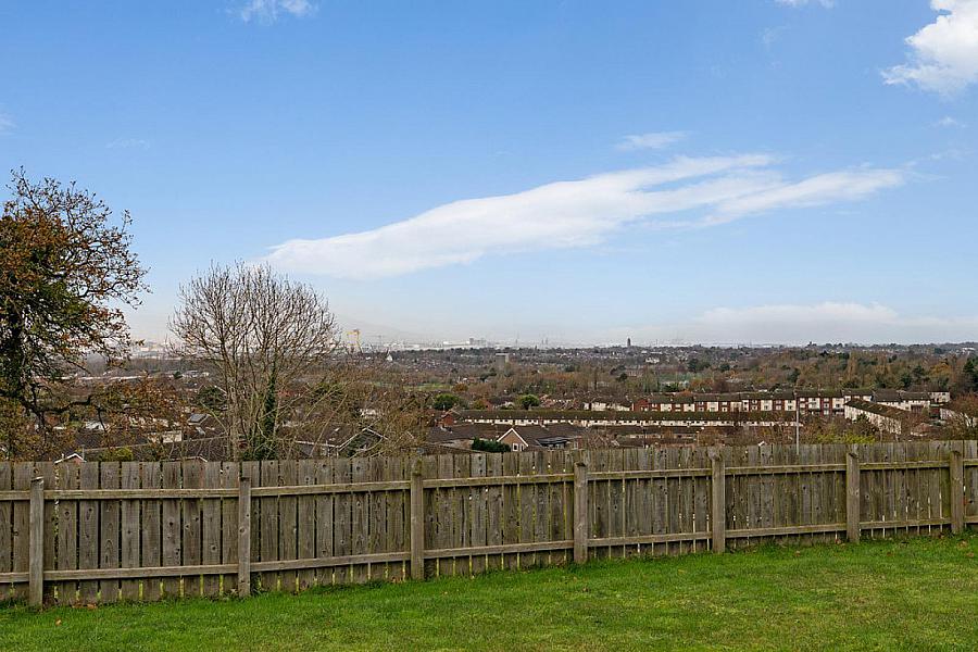 12 Castlegowan Crescent