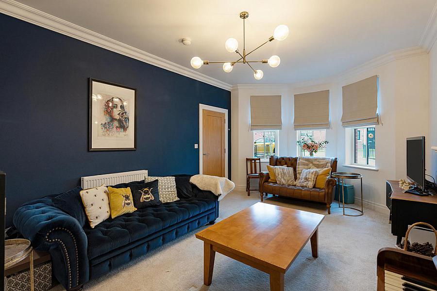 12 Castlegowan Crescent