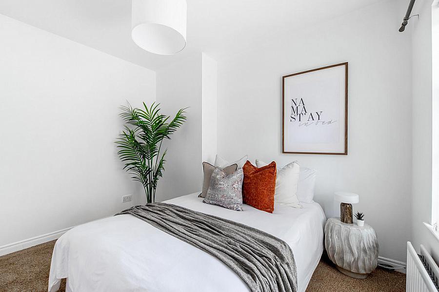 35 Connsbrook Avenue