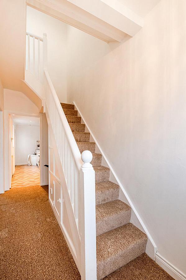 35 Connsbrook Avenue