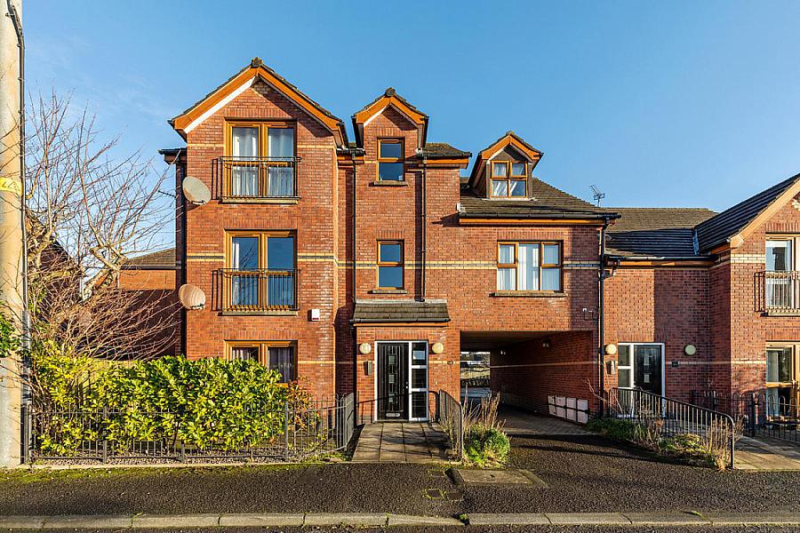 Apt C Loughside Court, 12A Kinnegar Avenue