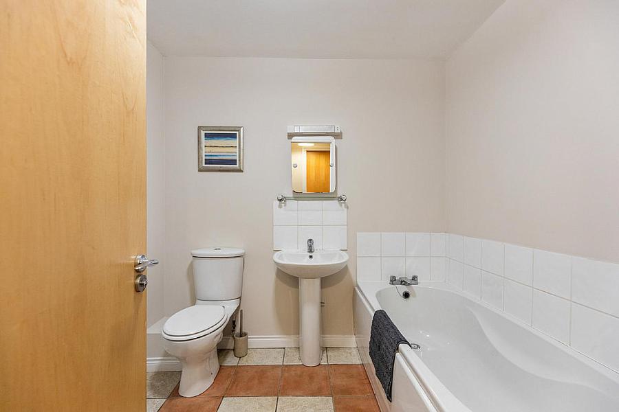 Apt C Loughside Court, 12A Kinnegar Avenue