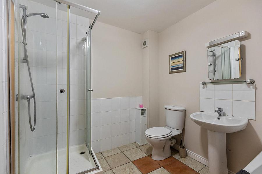Apt C Loughside Court, 12A Kinnegar Avenue