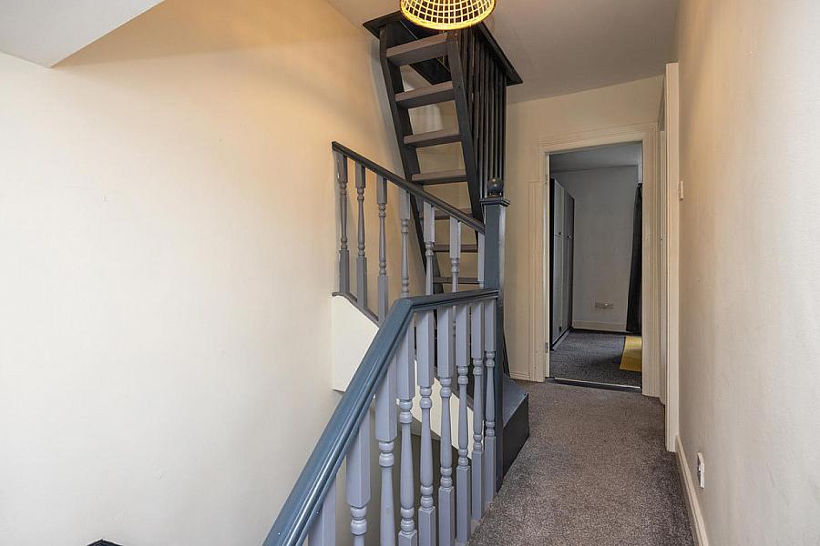 24 Sintonville Avenue