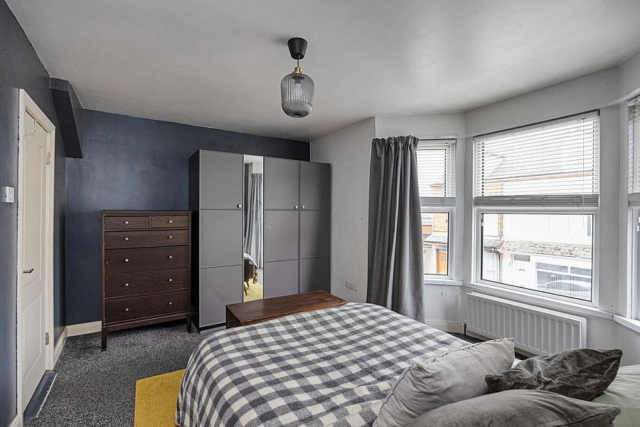 24 Sintonville Avenue