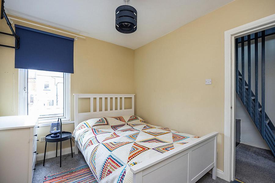 24 Sintonville Avenue