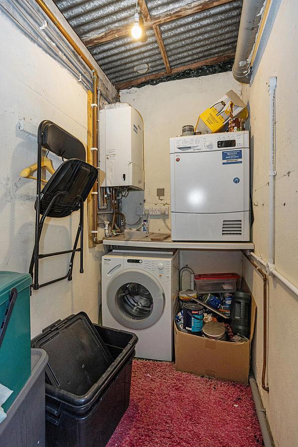 24 Sintonville Avenue