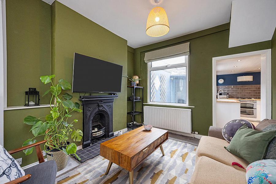 24 Sintonville Avenue