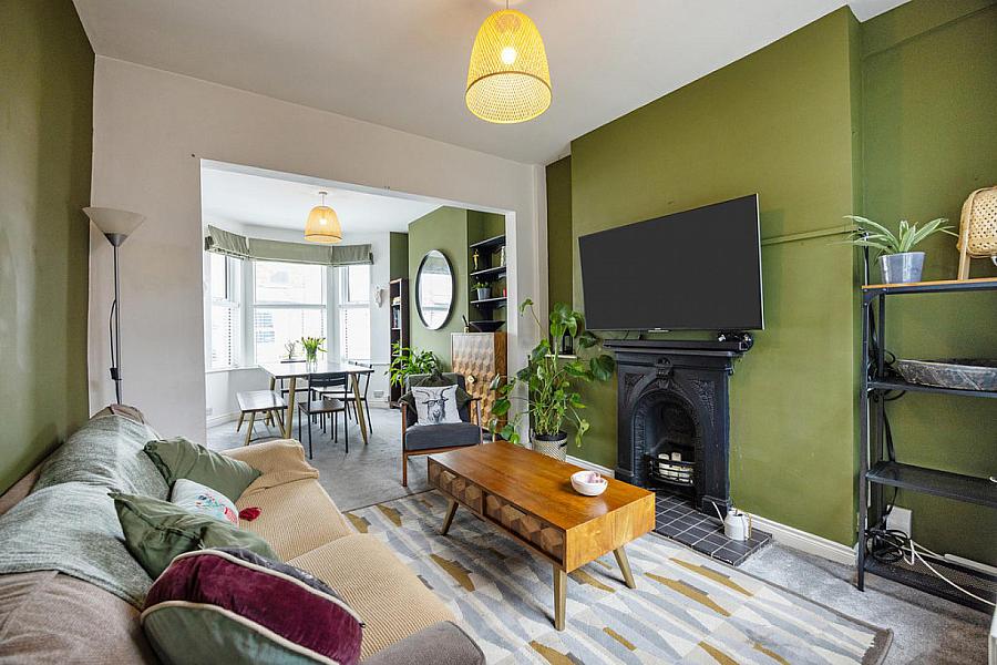 24 Sintonville Avenue