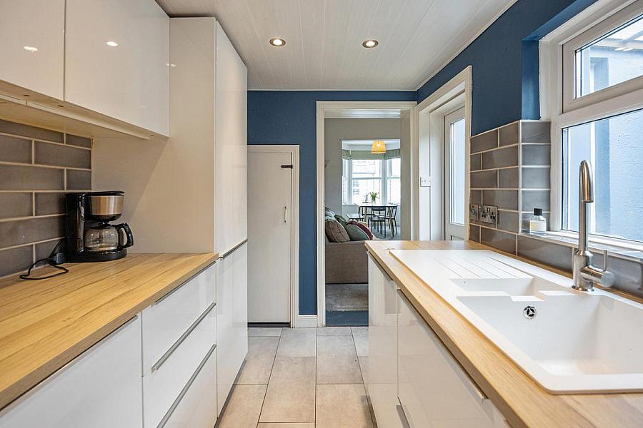 24 Sintonville Avenue