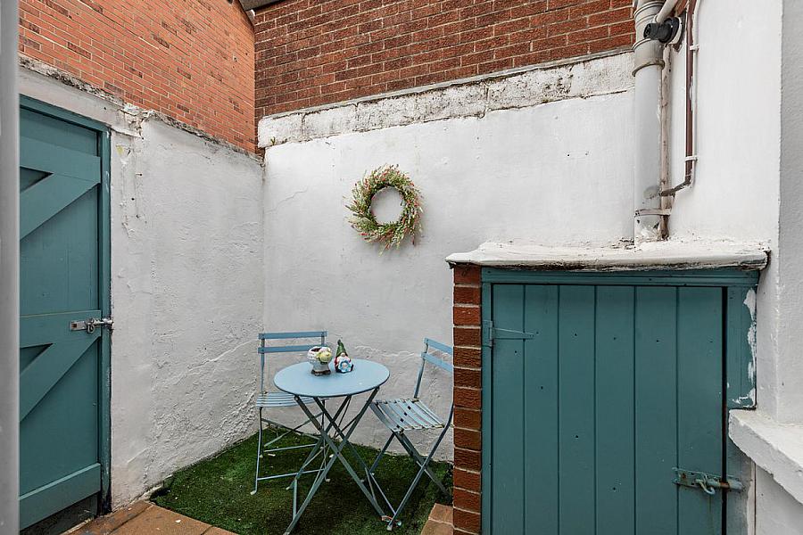 114 Connsbrook Avenue