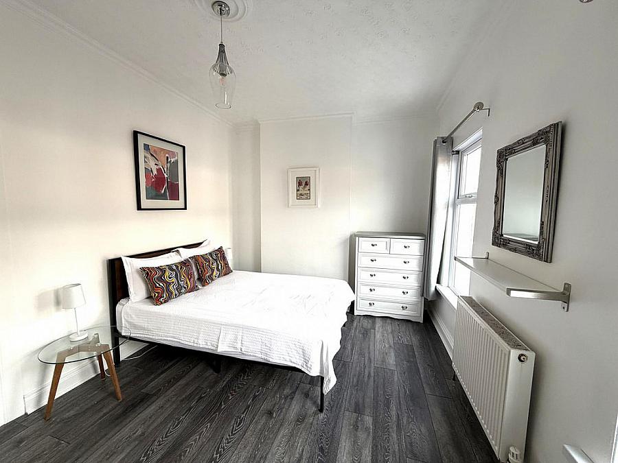 17 Ravenscroft Street