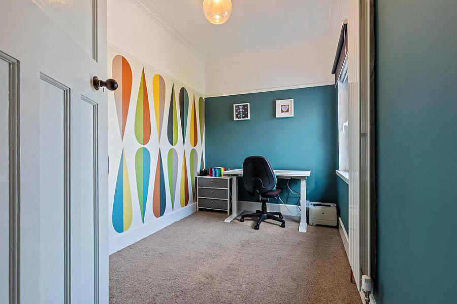 2 Cabin Hill Gardens