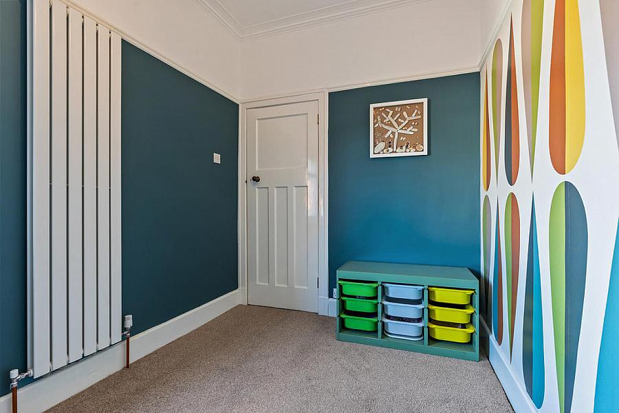 2 Cabin Hill Gardens