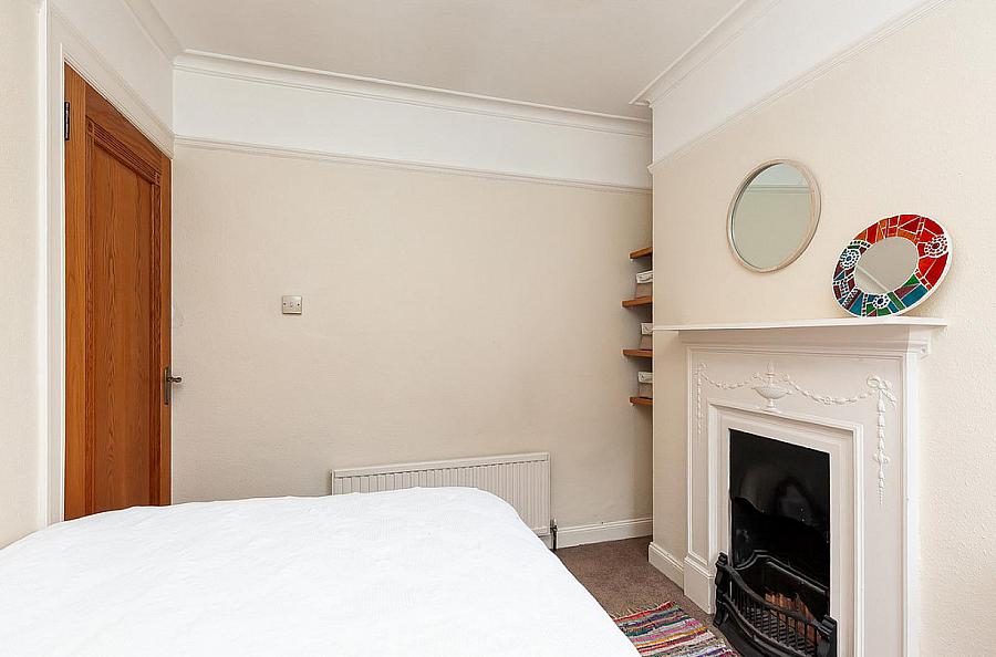 8 Eastleigh Crescent