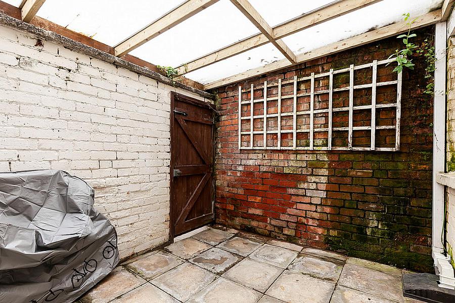 8 Eastleigh Crescent