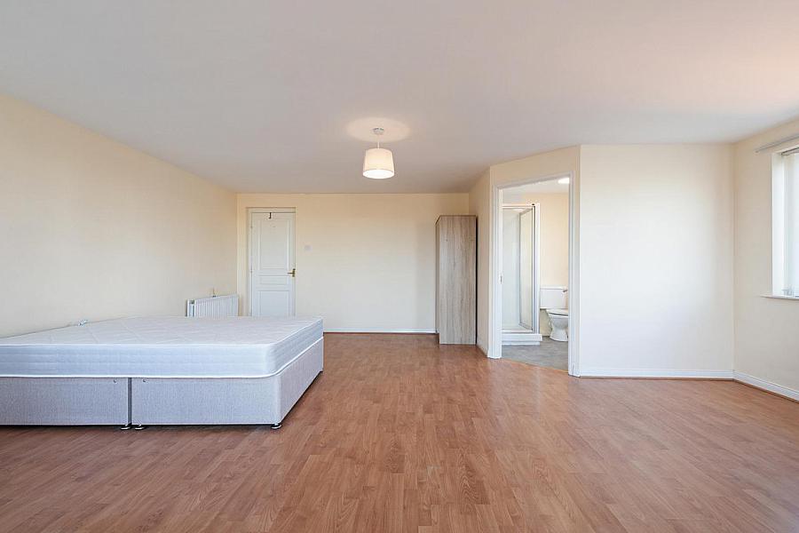 66 St Johns Wharf, 1-3 Laganbank Road