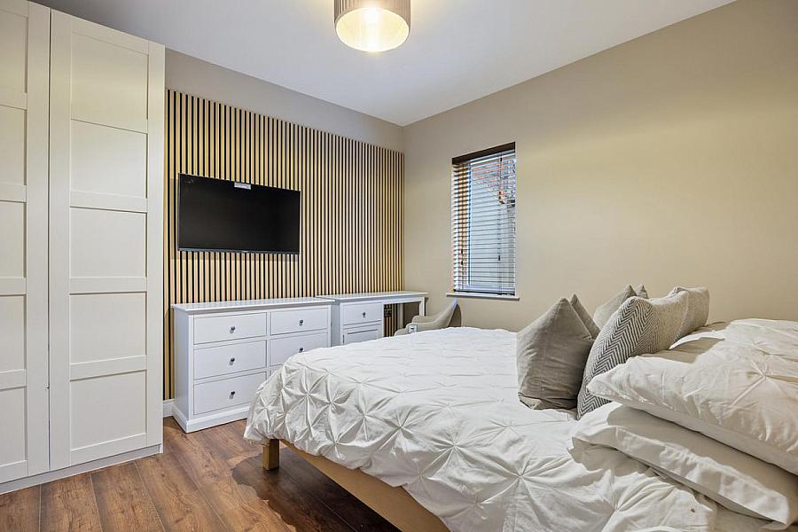 Apt B, 50 Sandown Road