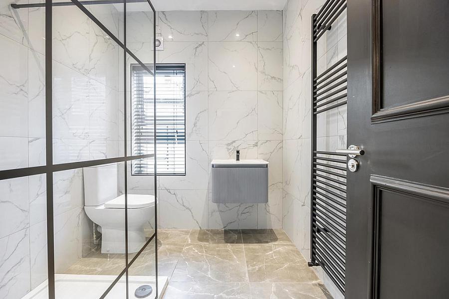 Apt B, 50 Sandown Road