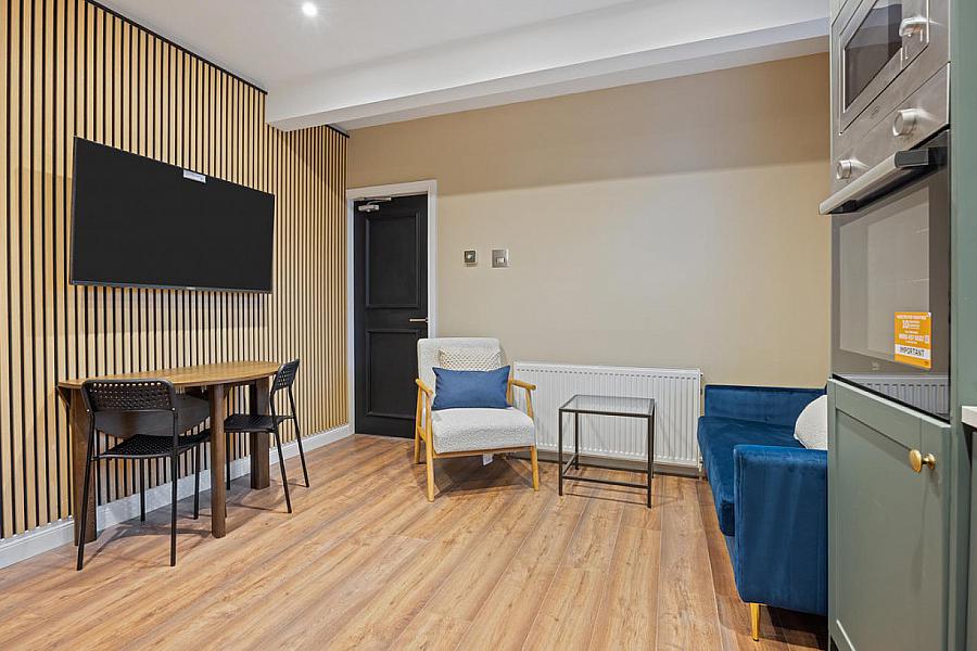 Apt C, 50 Sandown Road