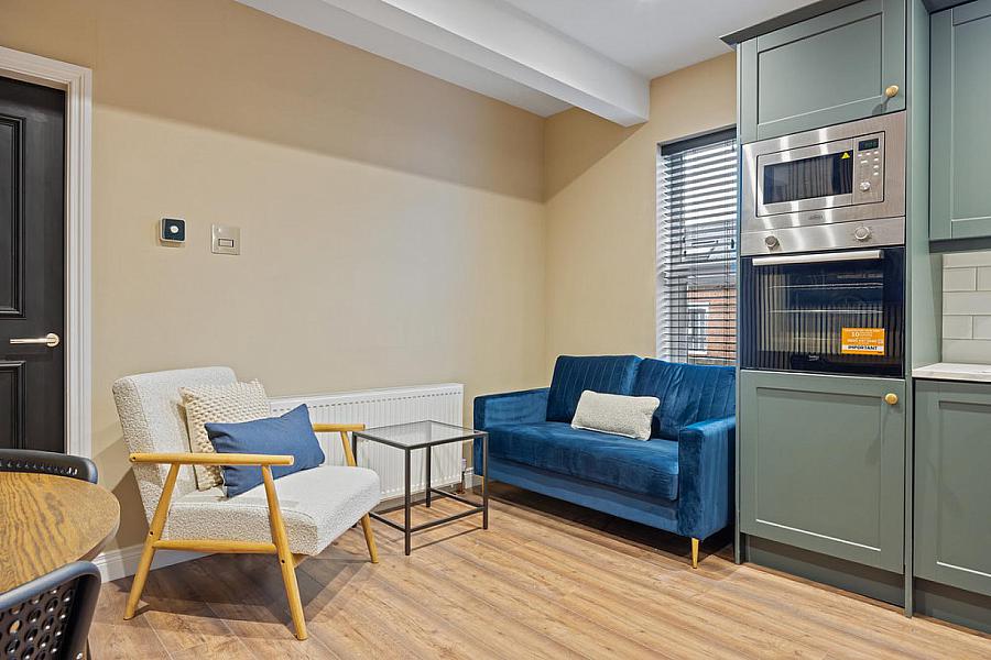 Apt C, 50 Sandown Road