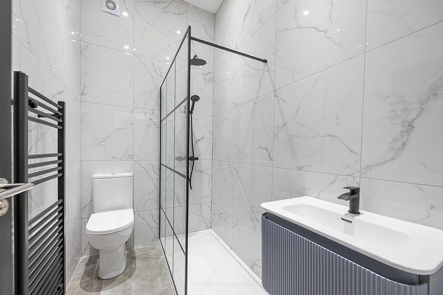 Apt D, 50 Sandown Road