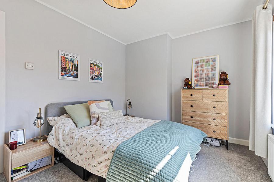 24 Willowfield Parade