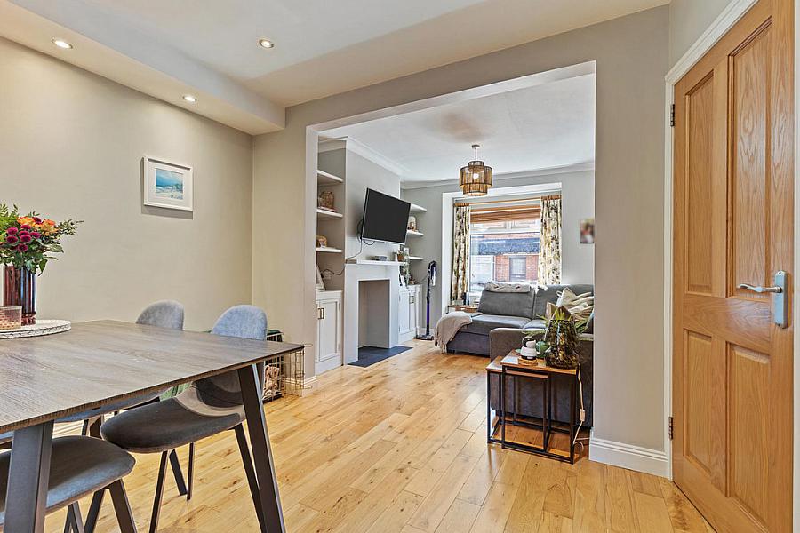 24 Willowfield Parade