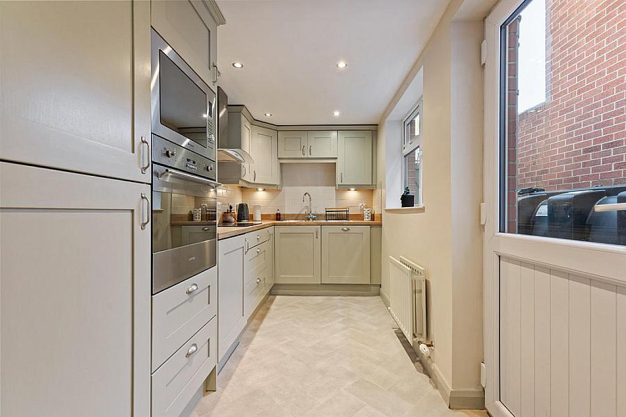 24 Willowfield Parade