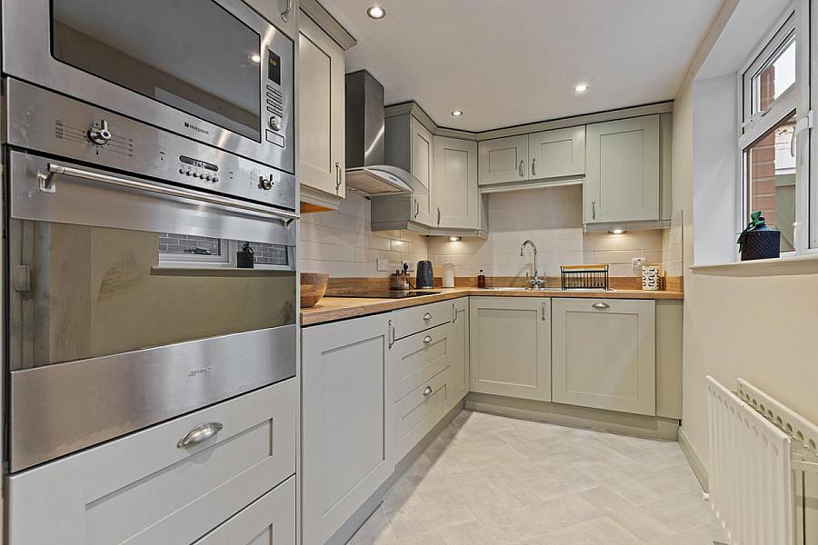 24 Willowfield Parade