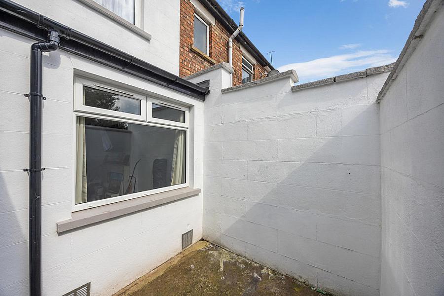 44 Strandburn Street