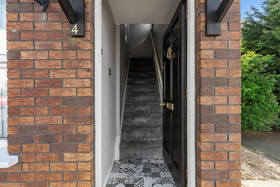 Apt 4 13 Helgor Park Mews