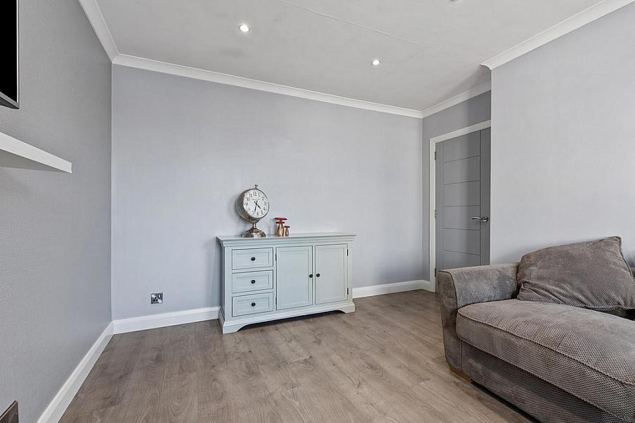 Apt 4 13 Helgor Park Mews