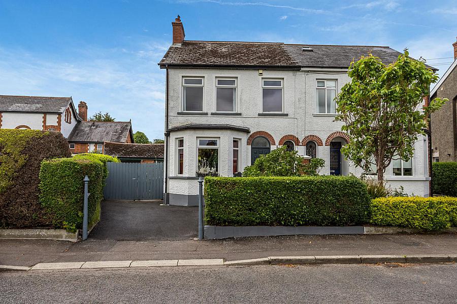 2 Kensington Drive