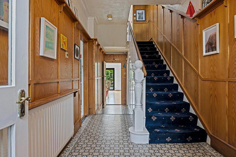 2 Kensington Drive