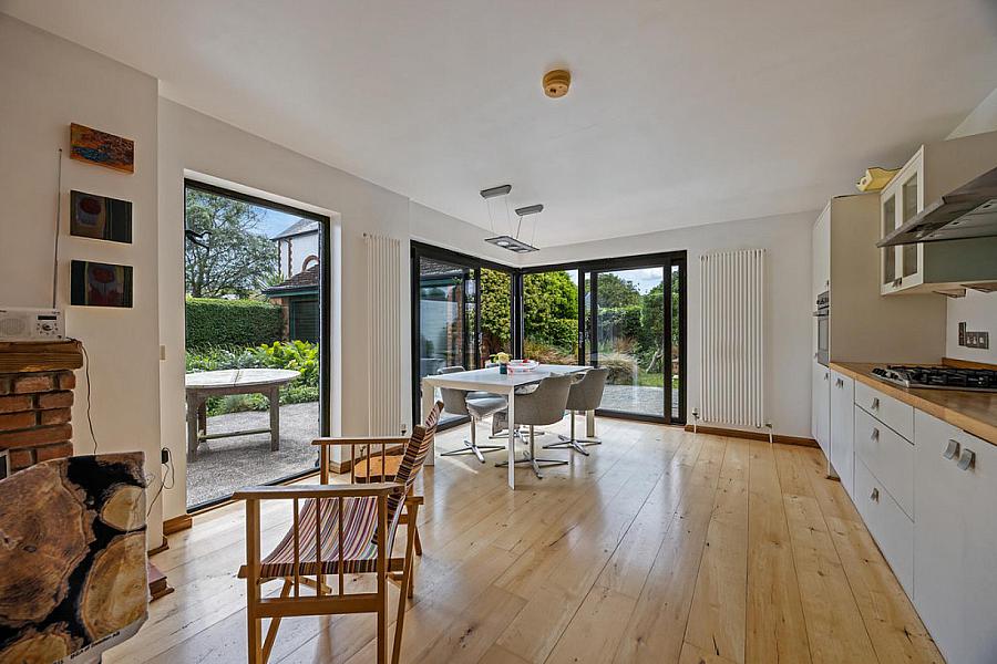 2 Kensington Drive