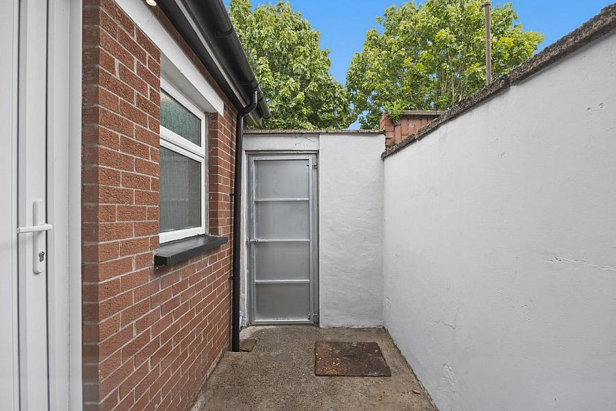 19 Parkgate Gardens